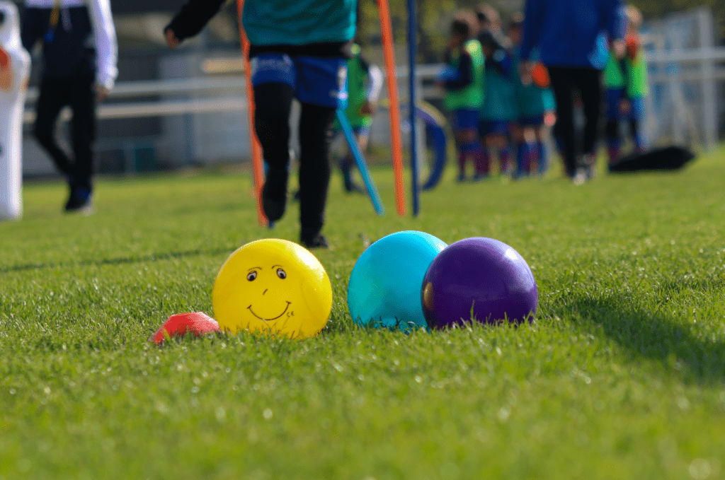 Un groupe de ballon émotion lors d'un entraînement de rugby