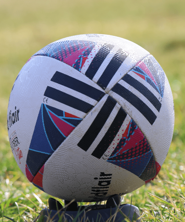 Dominez le terrain avec notre ballon de rugby. Précision et performance réunies pour l'excellence du jeu.