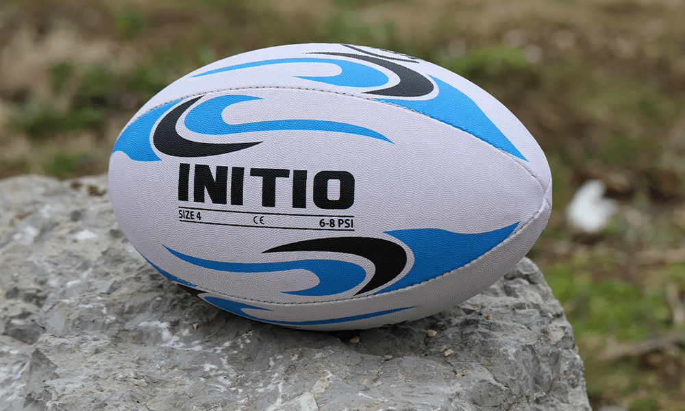 Perfectionnez votre jeu avec l'Initio, le ballon d'entraînement essentiel. Qualité supérieure pour des performances exceptionnelles sur le terrain.