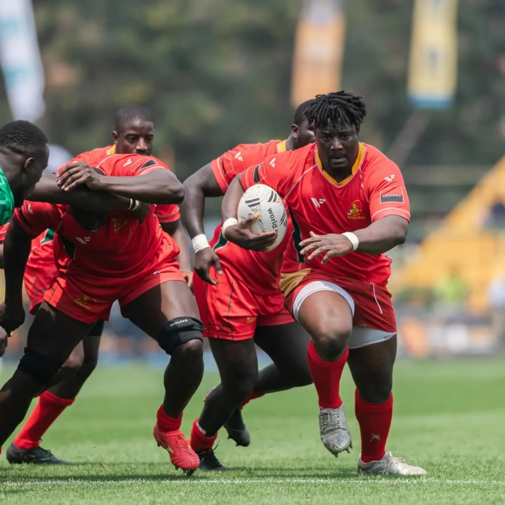 Un rugbyman qui se dirige vers la victoire